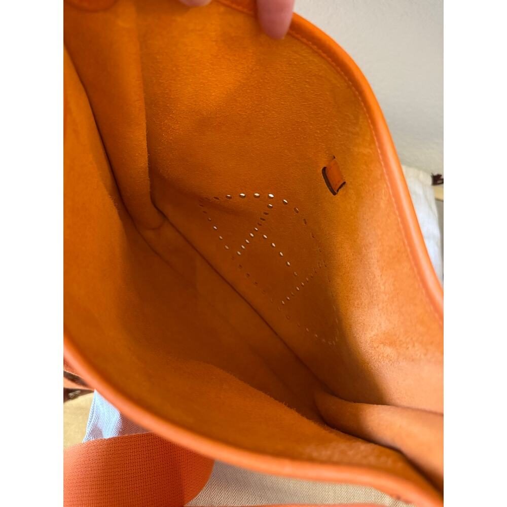 HERMES Orange Evelyne III 29 PM Crossbody Bag Purse Perforated H PHW Excellent - Picture 9 of 14